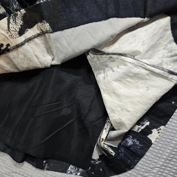 Carlisle Navy and Beige Floral A-Line Skirt With Pockets. - Picture 6 of 14